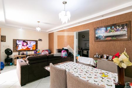 Sala de casa de condomínio para alugar com 3 quartos, 145m² em Chácara Seis de Outubro, São Paulo