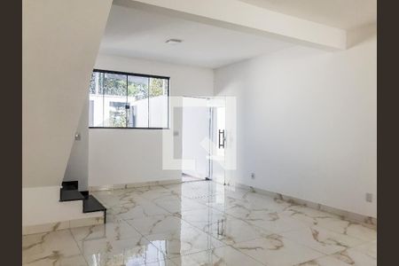 Sala de casa à venda com 3 quartos, 144m² em Tres Barras, Contagem