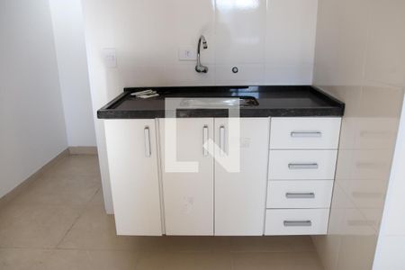 Sala e Cozinha de casa de condomínio à venda com 2 quartos, 50m² em Parque Edu Chaves, São Paulo