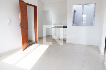 Sala e Cozinha de casa de condomínio à venda com 2 quartos, 50m² em Parque Edu Chaves, São Paulo