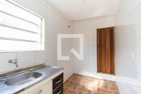 Cozinha de casa para alugar com 1 quarto, 25m² em Jardim Marília, São Paulo