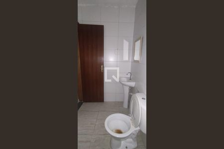 banheiro de casa para alugar com 2 quartos, 40m² em Vila Medeiros, São Paulo