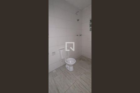banheiro de casa para alugar com 2 quartos, 40m² em Vila Medeiros, São Paulo