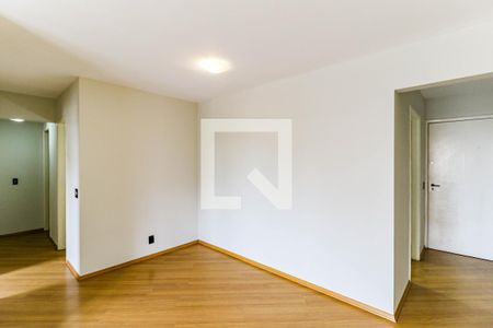 Sala de apartamento para alugar com 3 quartos, 70m² em Jardim Santo Amaro, São Paulo