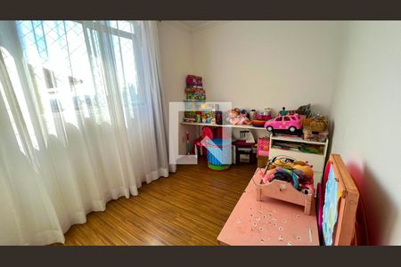 Apartamento à venda com 132m², 4 quartos e 2 vagasQuarto 3