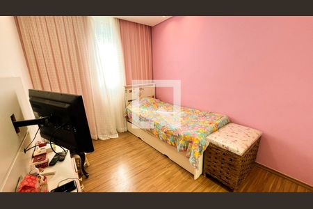 Apartamento à venda com 132m², 4 quartos e 2 vagasQuarto 4