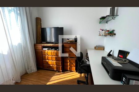 Apartamento à venda com 132m², 4 quartos e 2 vagasQuarto 2