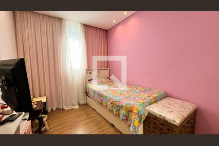 Apartamento à venda com 132m², 4 quartos e 2 vagasQuarto 4