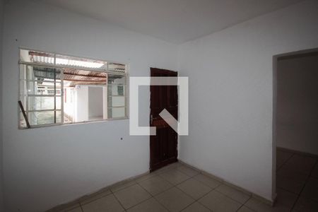 Sala de casa à venda com 3 quartos, 200m² em Vila Caraguata, São Paulo