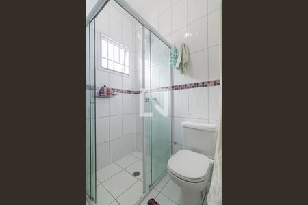 Casa de condomínio à venda com 140m², 3 quartos e 2 vagasBanheiro da Suite