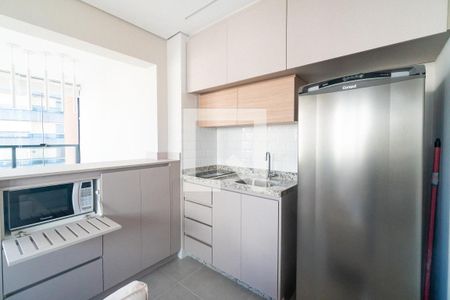 Sala/Cozinha de apartamento para alugar com 1 quarto, 42m² em Chácara Inglesa, São Paulo