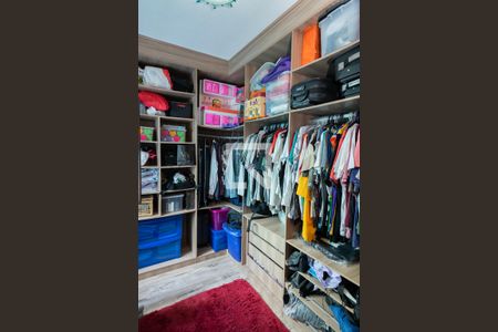 Casa à venda com 125m², 4 quartos e 2 vagasCloset