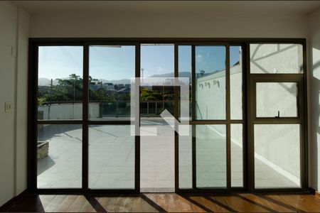 Sala de apartamento à venda com 3 quartos, 217m² em Recreio dos Bandeirantes, Rio de Janeiro