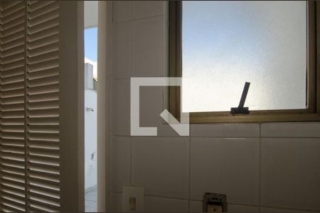 Apartamento à venda com 217m², 3 quartos e 3 vagasBanheiro de serviço