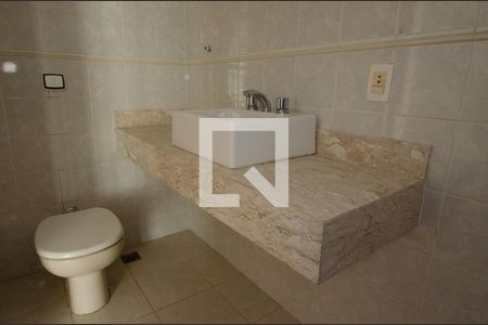 Apartamento à venda com 217m², 3 quartos e 3 vagasBanheiro Social