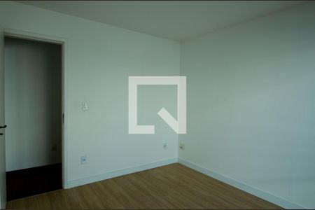 Apartamento à venda com 217m², 3 quartos e 3 vagasQuarto 2