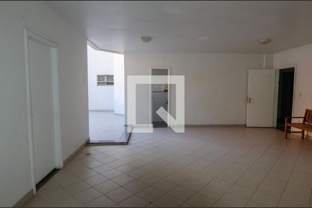 Apartamento à venda com 217m², 3 quartos e 3 vagasÁrea comum - Salão de festas