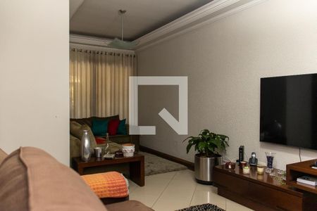 Sala de casa à venda com 3 quartos, 380m² em Jardim Textil, São Paulo