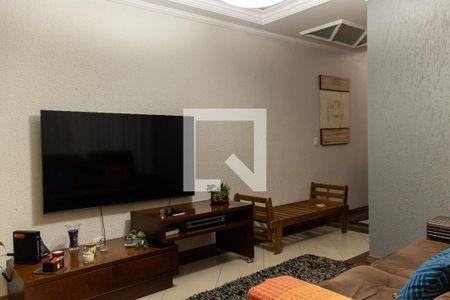 Sala de casa à venda com 3 quartos, 380m² em Jardim Textil, São Paulo