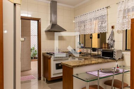 Casa à venda com 380m², 3 quartos e 3 vagasCozinha