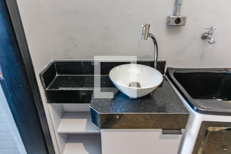 Banheiro de kitnet/studio para alugar com 1 quarto, 33m² em Parada Inglesa, São Paulo