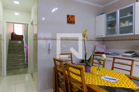 Casa à venda com 140m², 3 quartos e 2 vagasCozinha