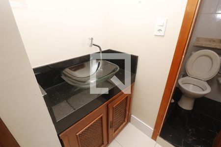 Apartamento à venda com 74m², 2 quartos e 1 vagaBanheiro Social