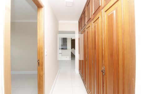 Apartamento à venda com 74m², 2 quartos e 1 vagaCorredor