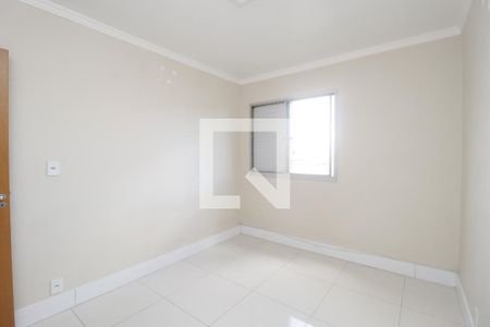 Apartamento à venda com 74m², 2 quartos e 1 vagaQuarto 2