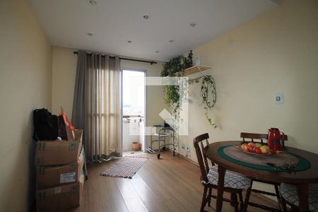 Sala   de apartamento à venda com 3 quartos, 110m² em Vila Marieta, São Paulo