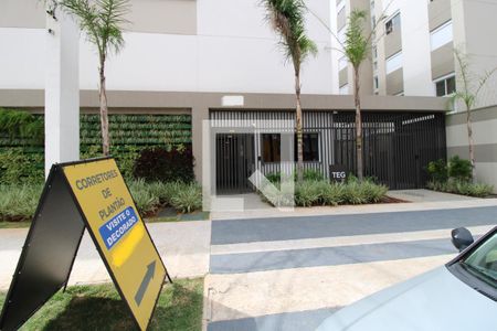 Apartamento para alugar com 62m², 3 quartos e 1 vagaFachada e portaria 