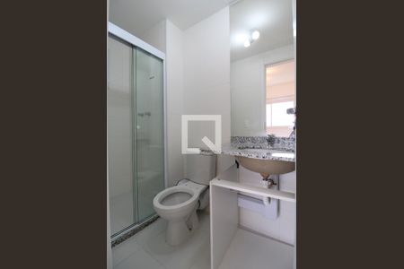Apartamento para alugar com 62m², 3 quartos e 1 vagaDetalhe do banheiro da suíte 
