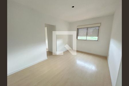 Apartamento à venda com 3 quartos, 56m² em Marechal Rondon, Canoas