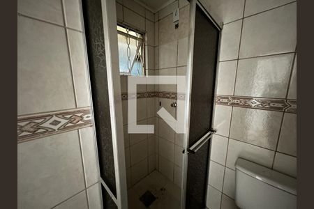 Banheiro de apartamento à venda com 3 quartos, 56m² em Marechal Rondon, Canoas