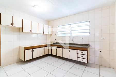 Casa à venda com 250m², 4 quartos e 2 vagas Casa à venda com 250m², 4 quartos e 2 vagasCoxzinha