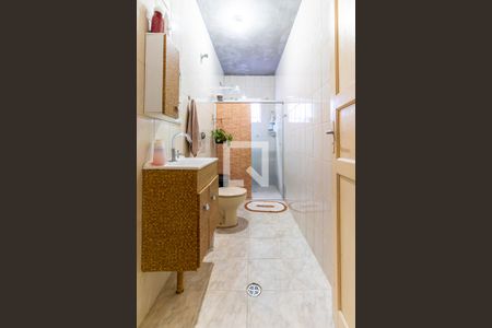 Casa à venda com 250m², 4 quartos e 2 vagas Casa à venda com 250m², 4 quartos e 2 vagasCasa 2 - Banheiro