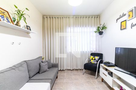 Casa à venda com 250m², 4 quartos e 2 vagas Casa à venda com 250m², 4 quartos e 2 vagasCasa 2 - Sala