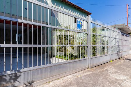 Casa à venda com 250m², 4 quartos e 2 vagas Casa à venda com 250m², 4 quartos e 2 vagasFachada