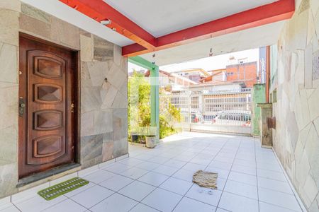 Casa à venda com 250m², 4 quartos e 2 vagas Casa à venda com 250m², 4 quartos e 2 vagasGaragem