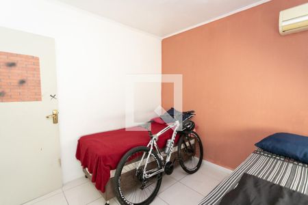 Quarto 2 de apartamento à venda com 2 quartos, 75m² em Vila Ipiranga, Porto Alegre