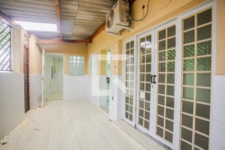 Casa para alugar com 110m², 3 quartos e 1 vaga Casa para alugar com 110m², 3 quartos e 1 vagaQuintal / Área