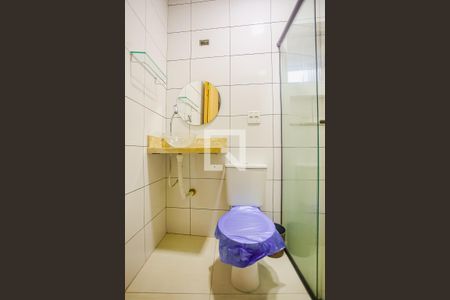 Casa para alugar com 110m², 3 quartos e 1 vaga Casa para alugar com 110m², 3 quartos e 1 vagaBanheiro Social