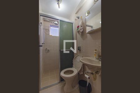 Banheiro de apartamento para alugar com 1 quarto, 44m² em Cristo Rei, Curitiba