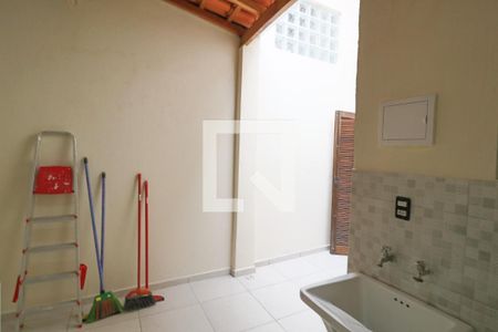 Casa de condomínio para alugar com 200m², 3 quartos e 2 vagas Casa de condomínio para alugar com 200m², 3 quartos e 2 vagasÁrea de Serviço