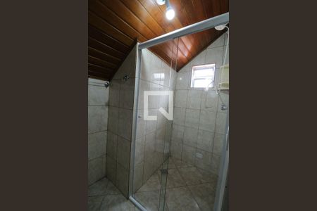 Casa de condomínio para alugar com 200m², 3 quartos e 2 vagas Casa de condomínio para alugar com 200m², 3 quartos e 2 vagasBanheiro da Suíte 1