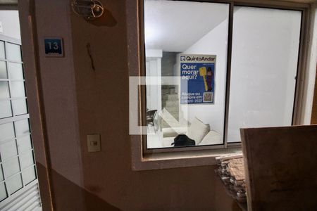 plaquinha instalada no imovel de casa para alugar com 2 quartos, 70m² em Vargem Grande, Rio de Janeiro
