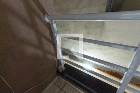 Casa de condomínio à venda com 85m², 3 quartos e 2 vagasVaranda