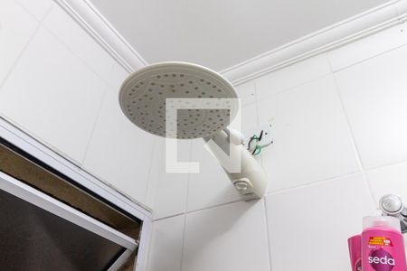 Casa de condomínio à venda com 85m², 3 quartos e 2 vagasChuveiro