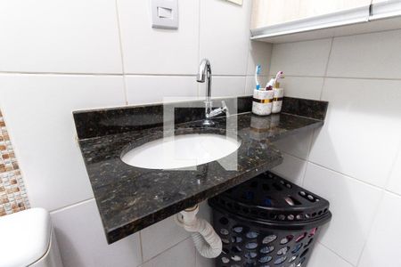 Casa de condomínio à venda com 85m², 3 quartos e 2 vagasBanheiro da Suíte