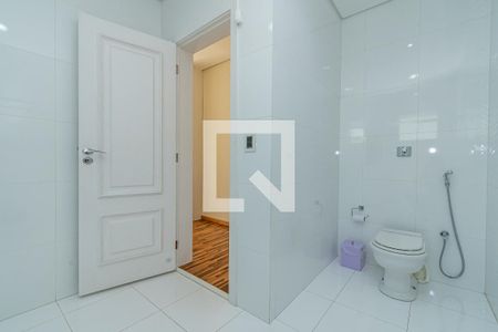 Casa de condomínio à venda com 338m², 3 quartos e 5 vagasBanheiro Suite 2